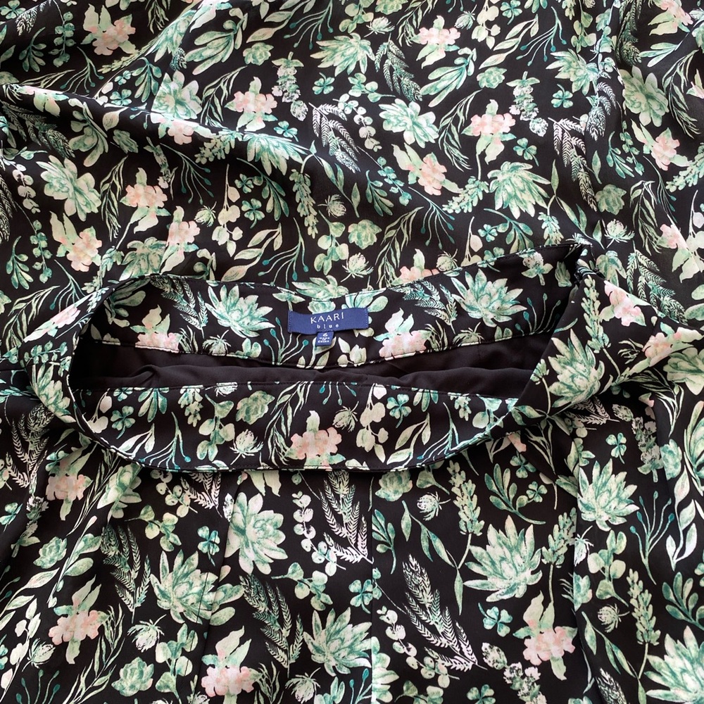 Adorable botanical shorts/skirt